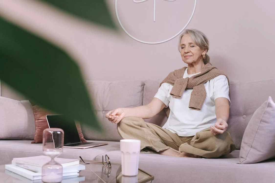 La Meditación en Nuestro Presente Creando y Atrayendo con Nuestros Pensamientos
